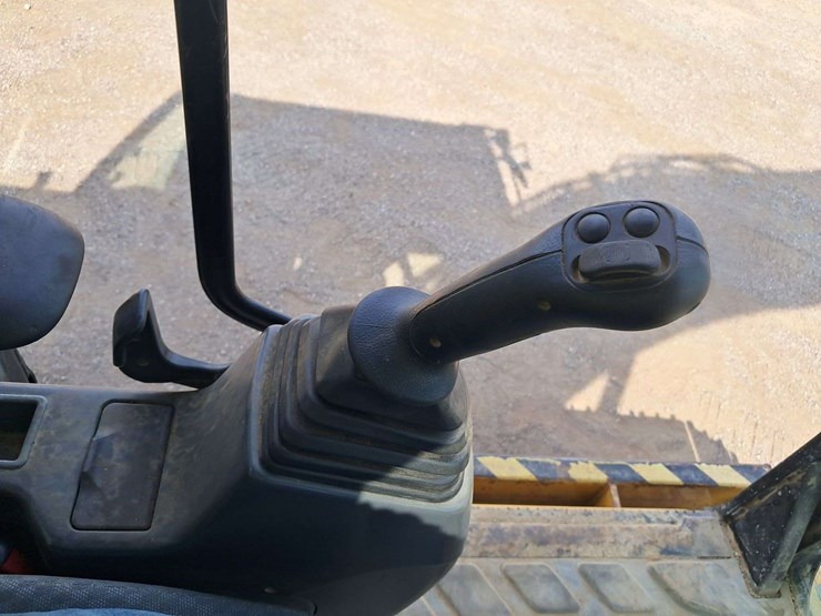 2011-caterpillar-320dl-image-25