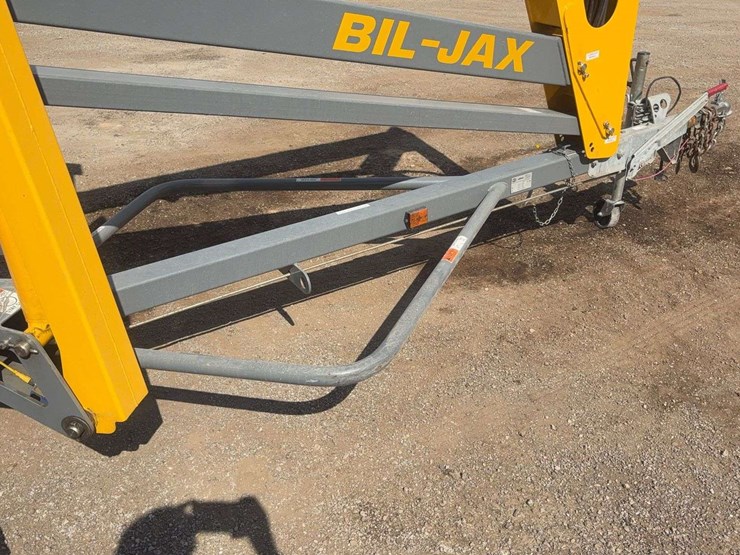biljack-xlb-tow-behind-man-lift-image-14