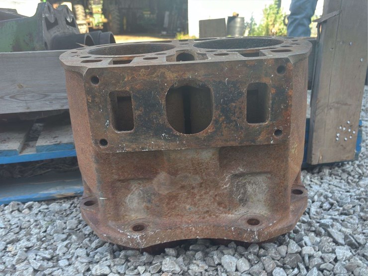 john-deere-model-g-block-image-13