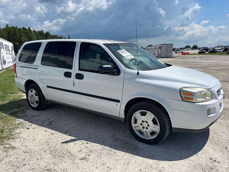 2005-chevrolet-uplander-image-2
