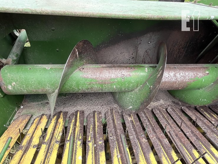 john-deere-24t-image-9