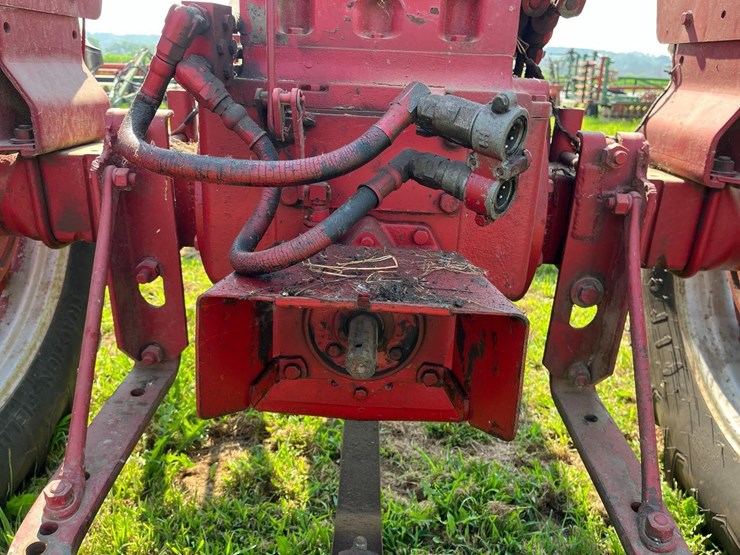 farmall-656-image-7