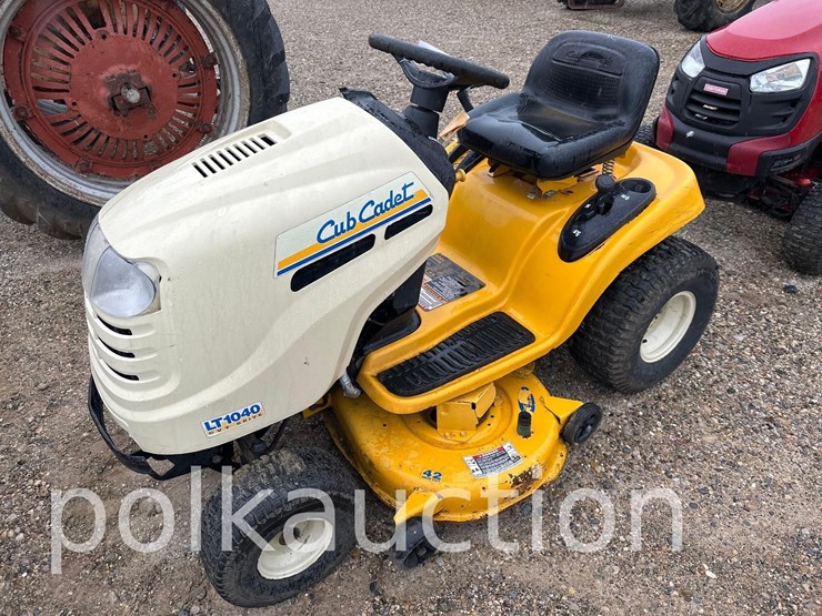 cub-cadet-lt1040-image-2