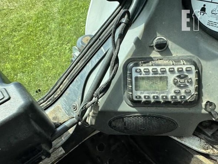 2019-bobcat-t770-image-37