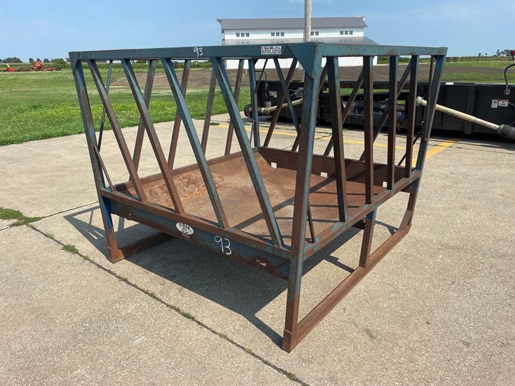 te-slaa-6ft-x-6ft-hay-feeder-image-1
