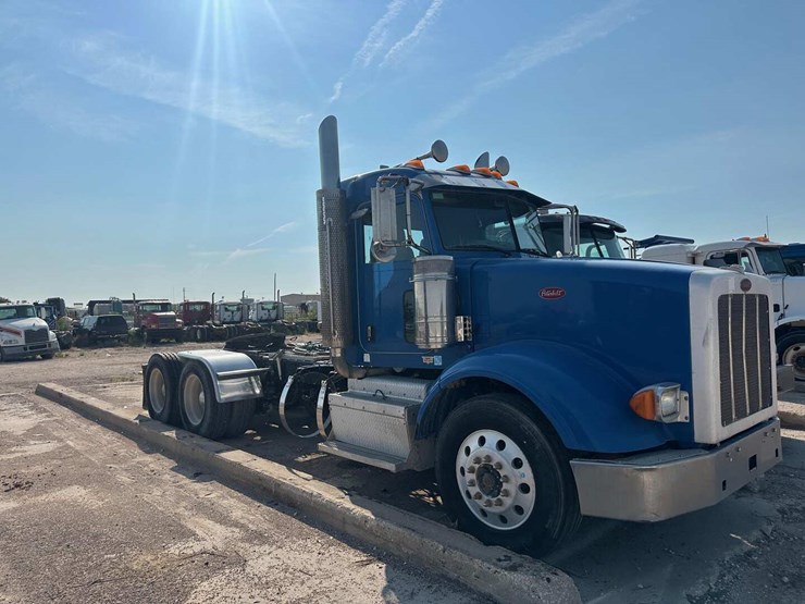 peterbilt-367-image-2