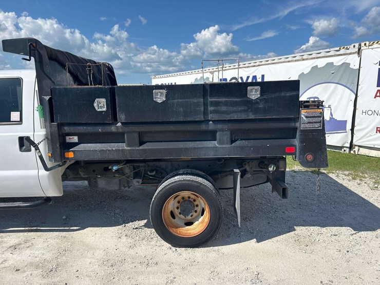 2015-ford-f550-image-16