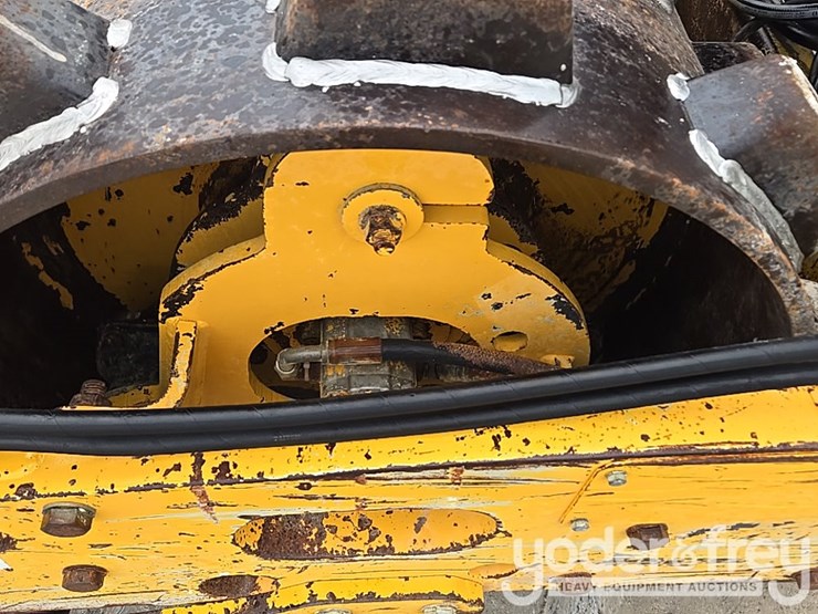 2012-volvo-sd25f-image-16