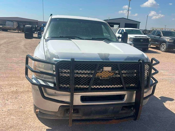 2013-chevrolet-silverado-1500-image-2