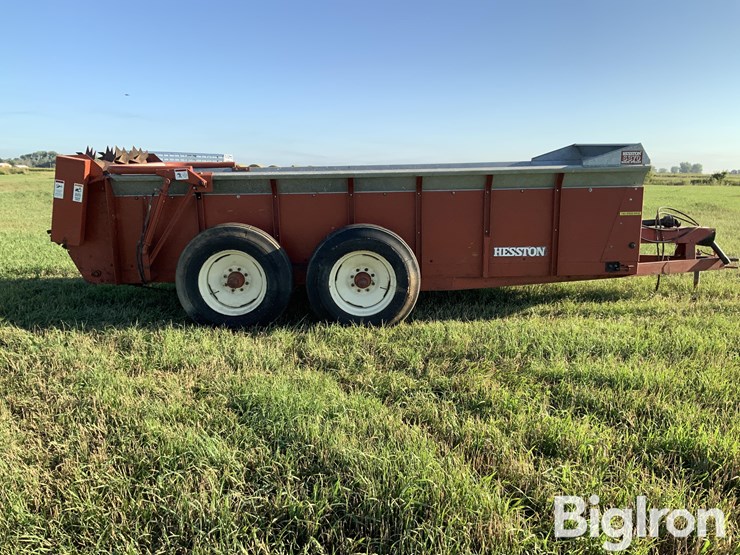 hesston-s370-image-4