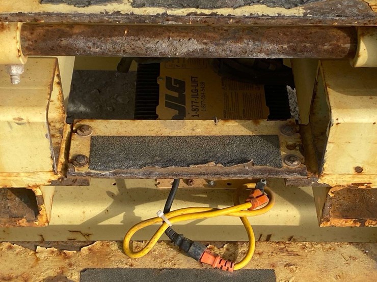 2018-jlg-3246es-image-18