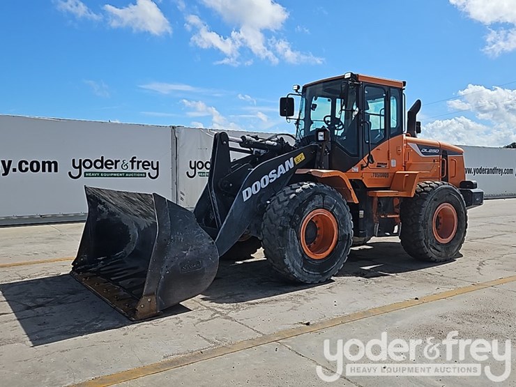 2019-doosan-dl250-5-image-1