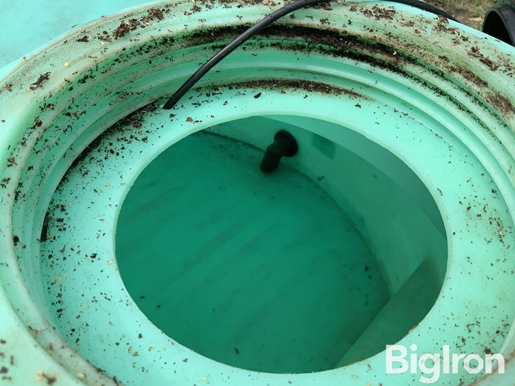 425-gal-plastic-water-tank-image-16