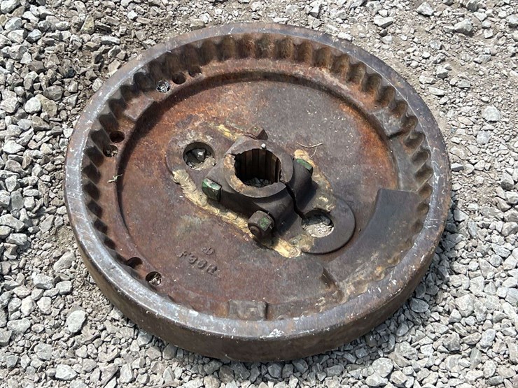 john-deere-model-g-flywheel-image-7