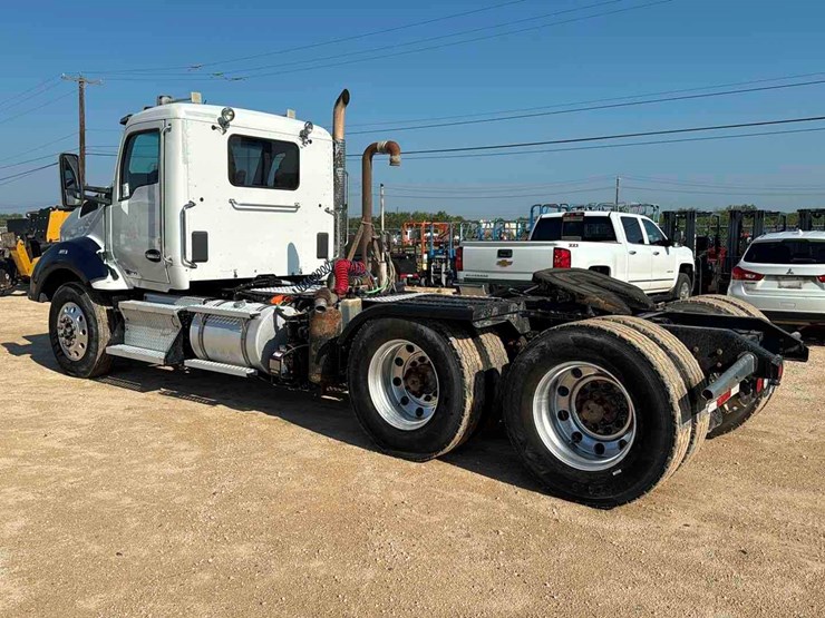 2019-kenworth-t880-image-6