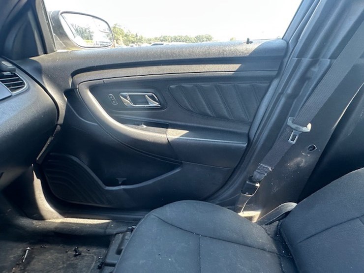 #23002-•-2017-ford-taurus-image-48