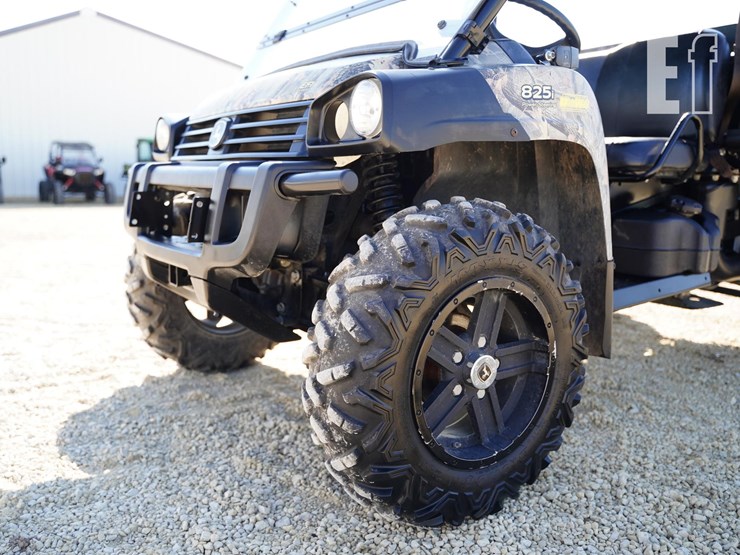2017-john-deere-gator-xuv-825i-image-11