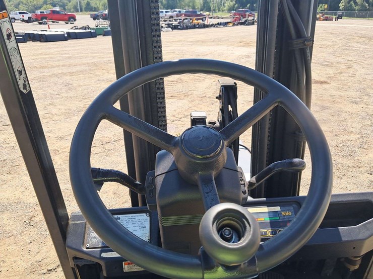 yale-electric-36v-forklift-image-13