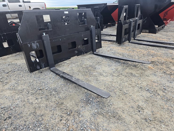 #420-•-kit-container-pallet-fork-image-1