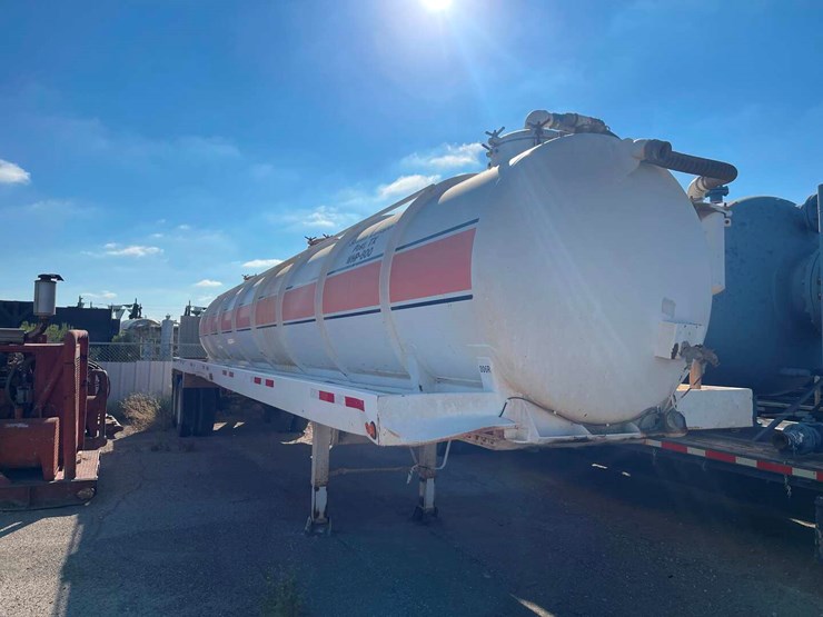 2008-jack-county-130bbl-vacuum-trailer-image-1
