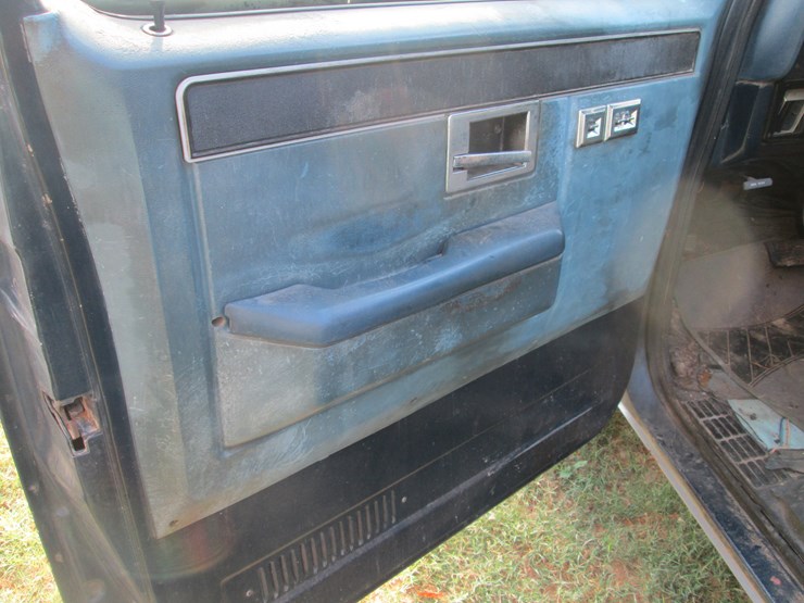 #19-•-#26805-•-1982-chevrolet-scottsdale-pickup-1gcgc24m5cj147797-image-25