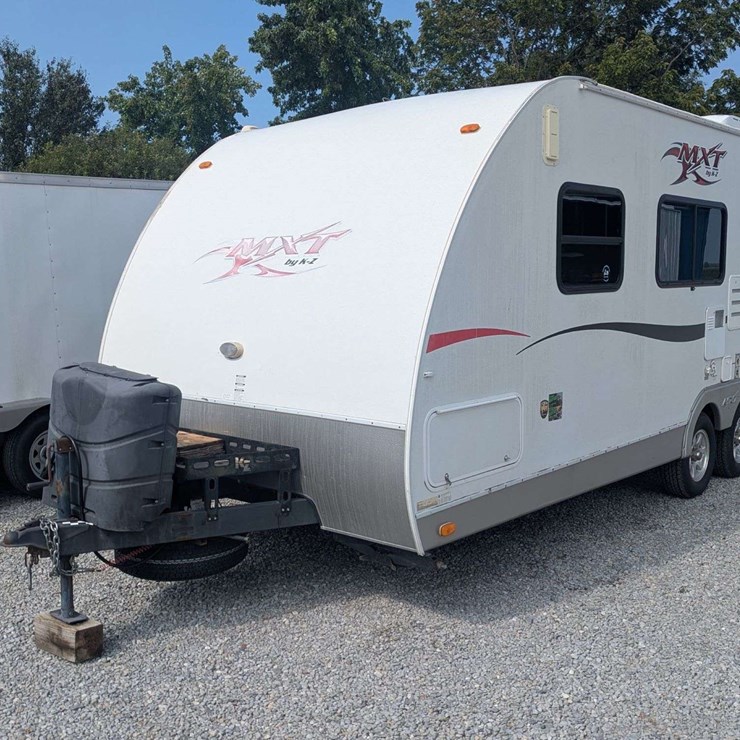 2009 MXT Coyote Toy Hauler by KZ- open floor plan, all beds and couches fold up on to walls and storage areas for open toy hauling area, Freezer/Fridge works on electric or propane, all lights work, battery is 1 year old, New Inverter 2022, Tires installed 2020,