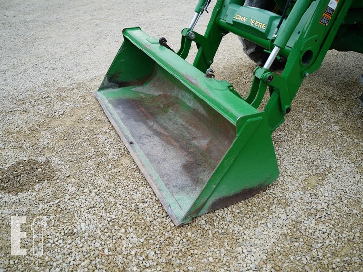 2013-john-deere-5100e-image-16
