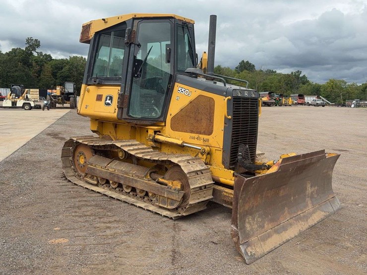 deere-550j-lt-image-2