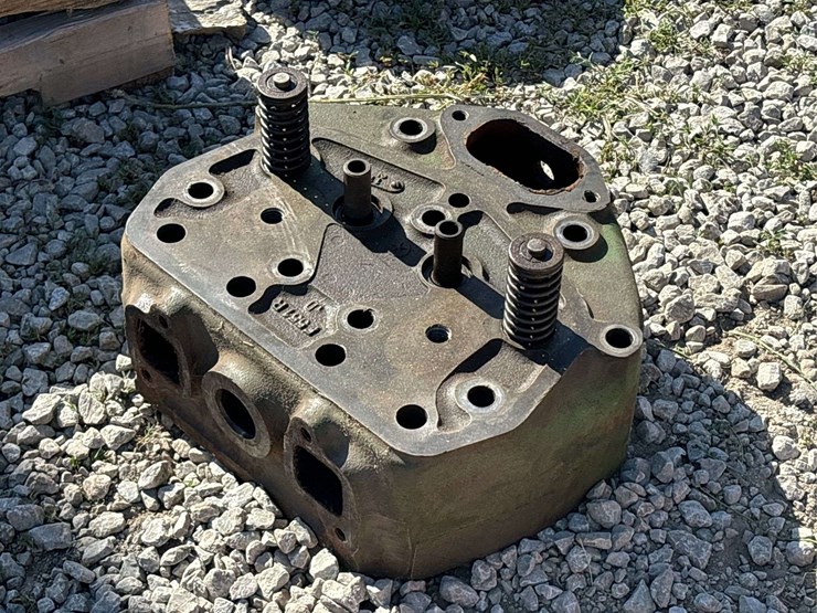 john-deere-model-g-head-image-9
