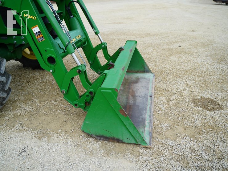 2013-john-deere-5100e-image-19