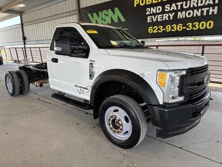 2017-ford-f550-image-2