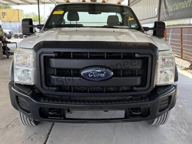 2016-ford-f550-image-3