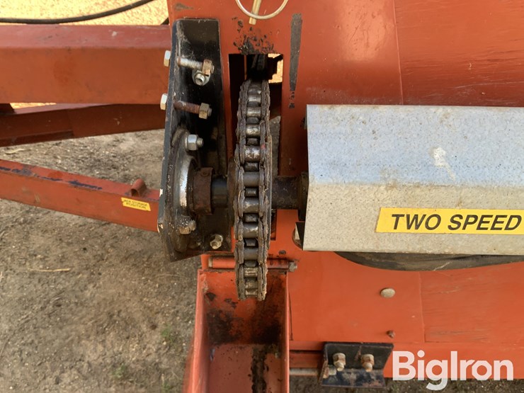hesston-s370-image-18