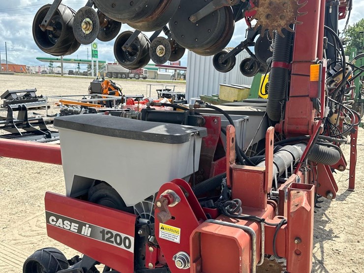 case-ih-1200-image-6