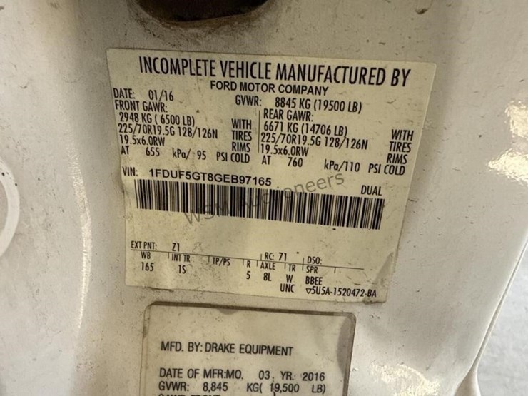 2016-ford-f550-image-17
