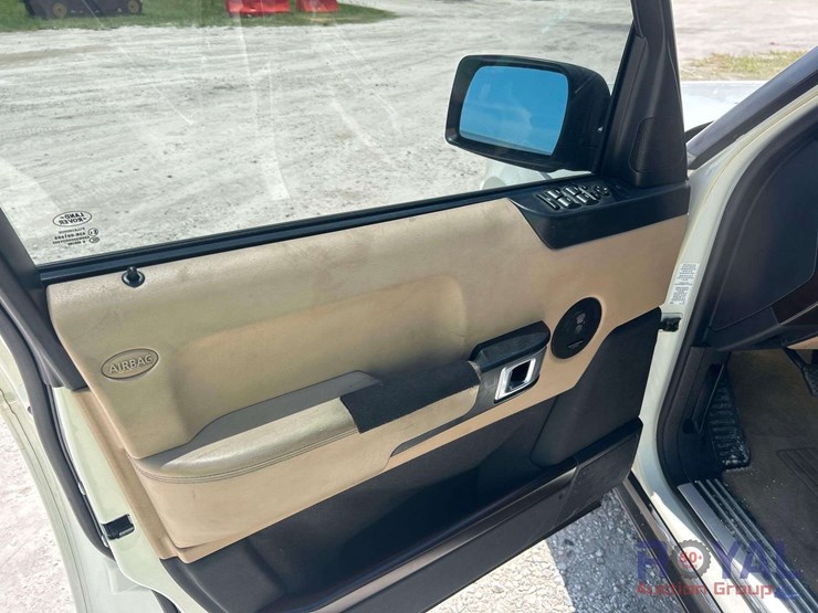 2004-range-rover-hse-suv-image-19