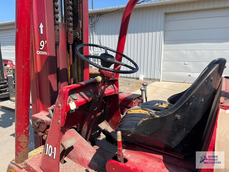 yale-20,000#-model-g-5-200-propane-forklift.-forks-are-4'-6"-long-by-7"-wide-by-3-1/4"-thick.-image-10