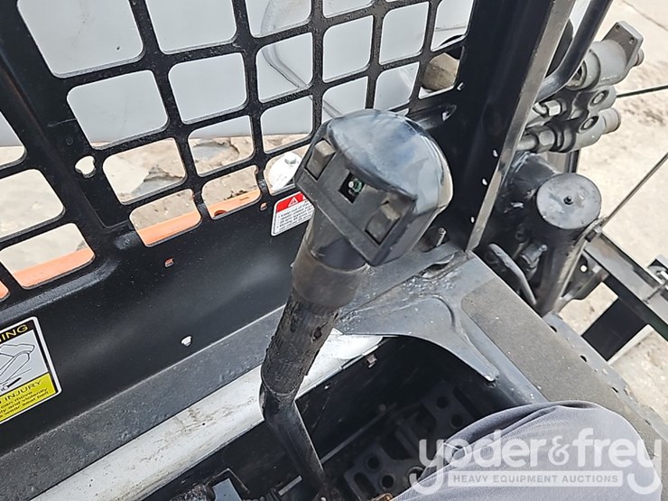 bobcat-s300-image-17