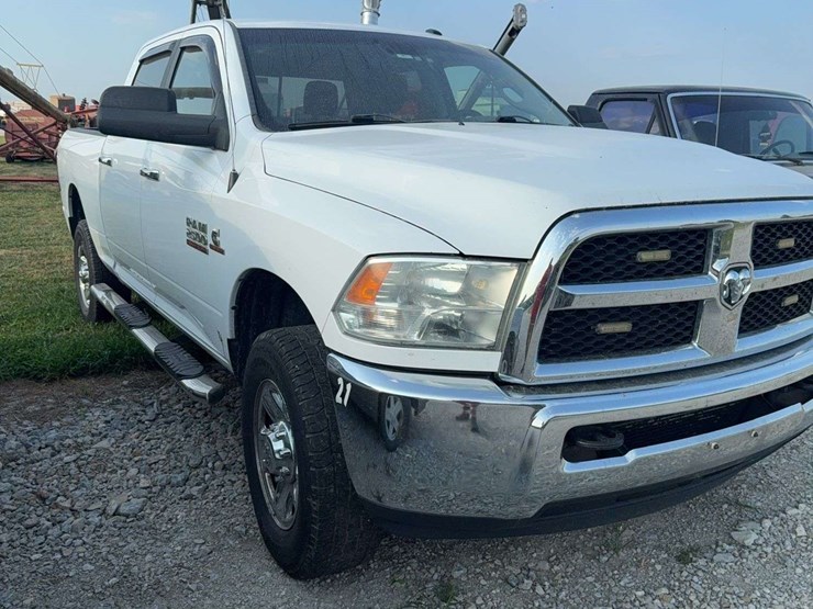 2017-dodge-ram-2500-image-2