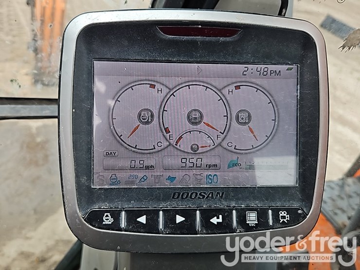 2017-doosan-dx140-lcr-5-image-32
