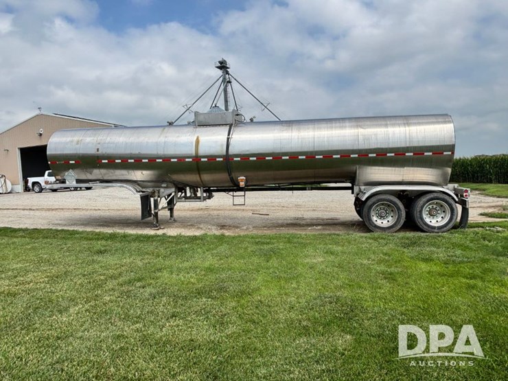 1984-fruehauf-tanker-image-12