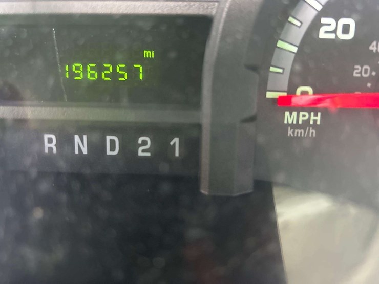 2012-ford-e150-image-6
