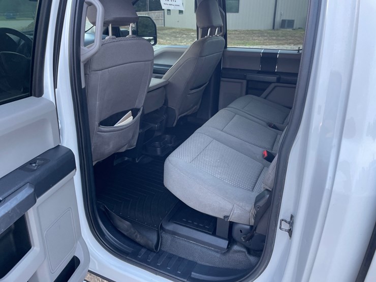 2022-ford-f250-image-10