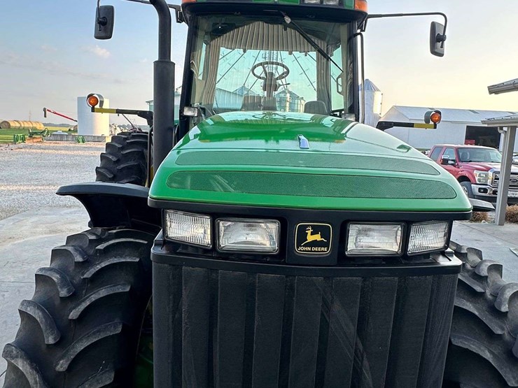 2000-john-deere-8310-image-41