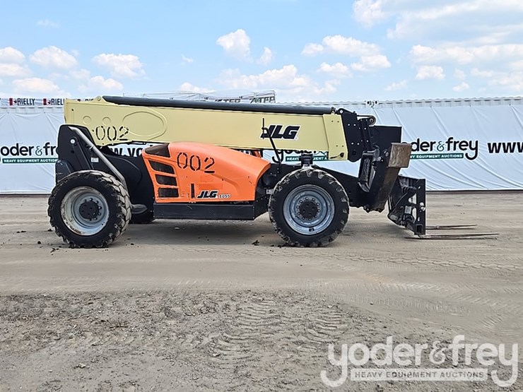 2019-jlg-1055-image-6