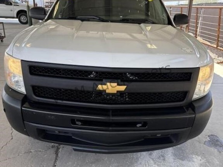2012-chevrolet-silverado-1500-image-3
