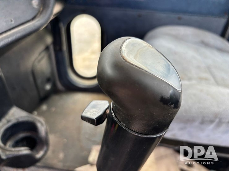 2002-peterbilt-379-image-38