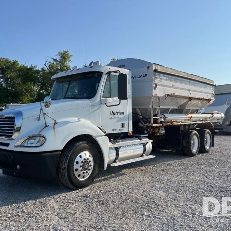 2007 Freightliner Dry Tender Truck (JN2723, Unit 108073)