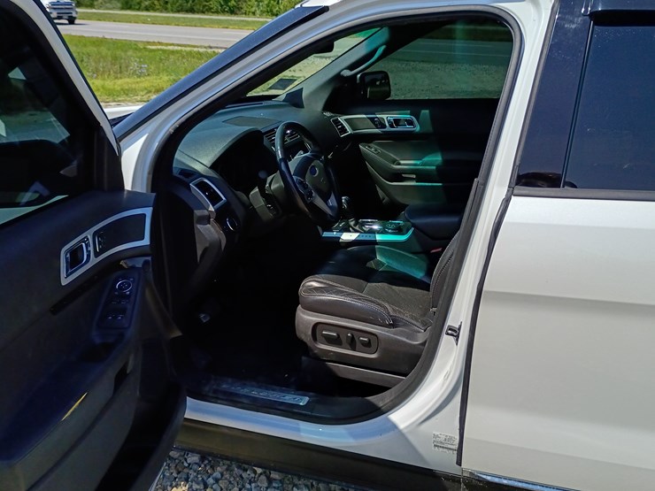 2013-ford-explorer-image-88
