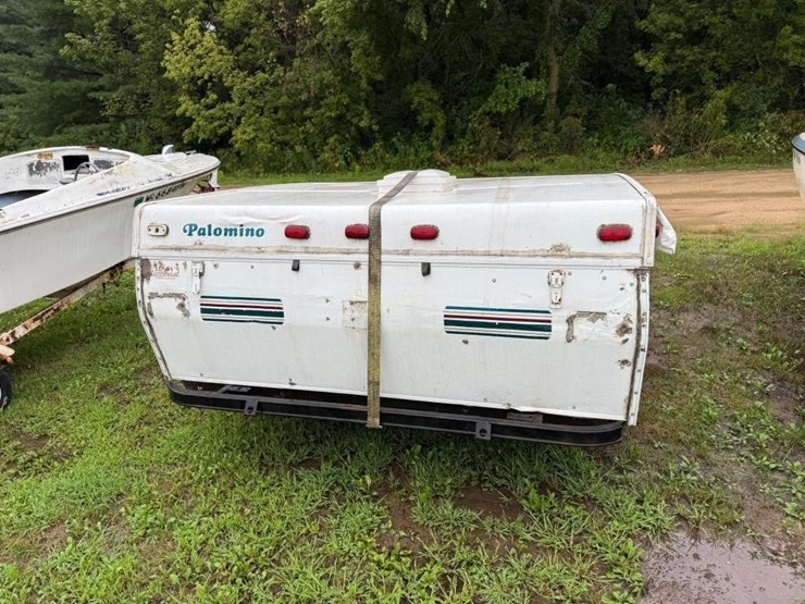 palomino-pop-up-camper-image-6